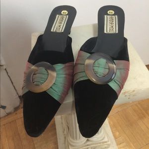 ANNA MOI VELVET KITTY HEEL BNWOB